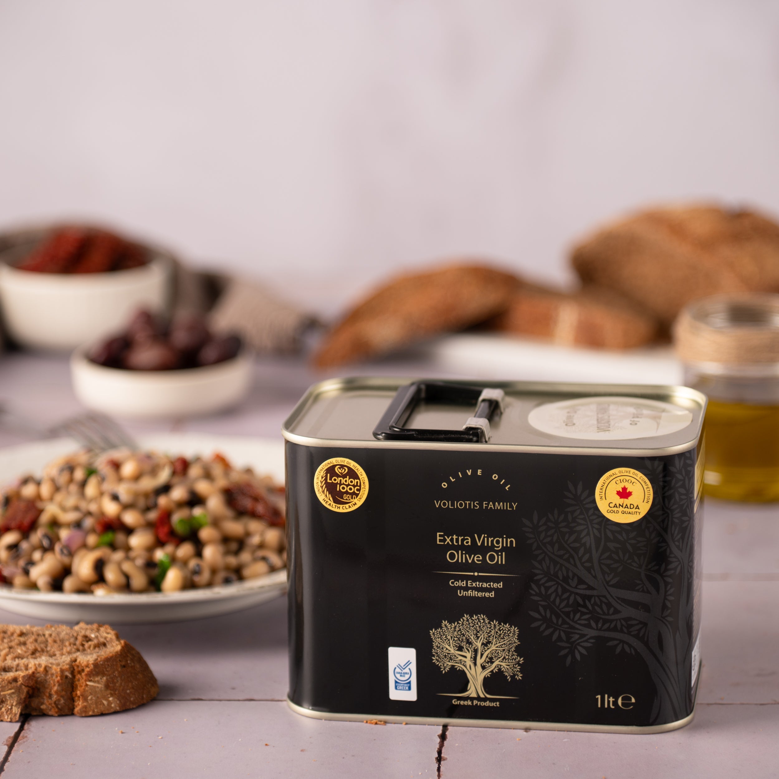 Olivenöl 1 Liter Kanister Voliotis Schwarze Edition in Geschenktüte