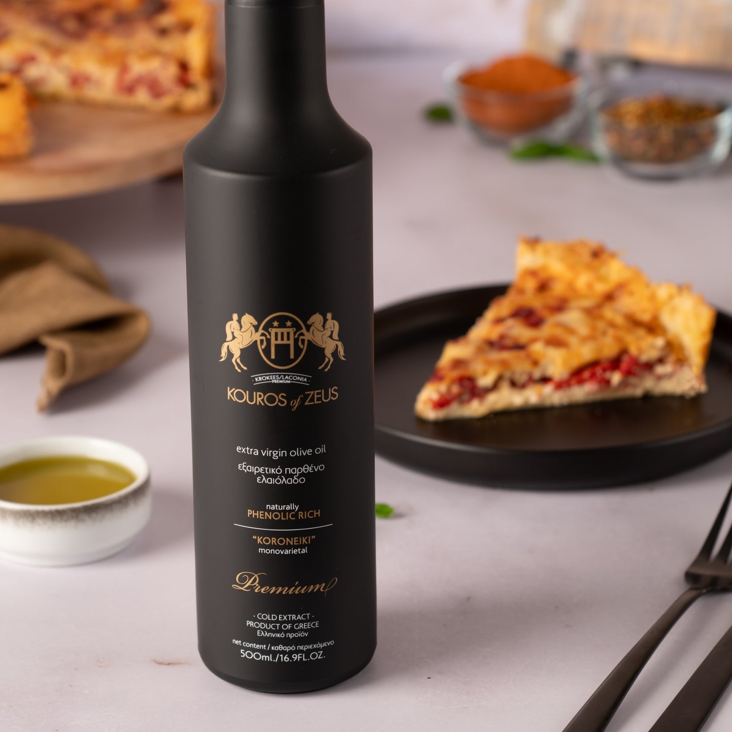 Kouros of Zeus Koroneiki Extra Natives Olivenöl 500 ml,Schwarze Flasche, inkl. Versand