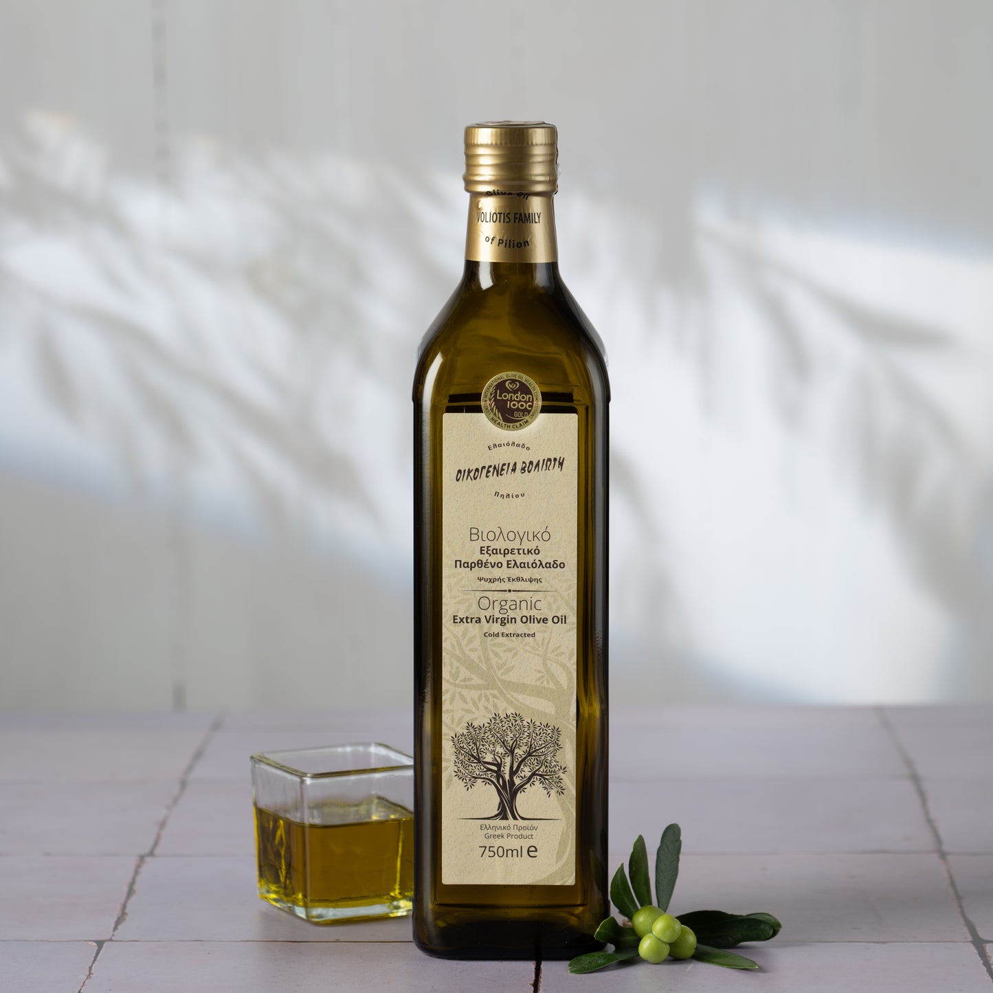 Voliotis Natives Olivenöl Extra BIO 750ml Flasche in edler Box